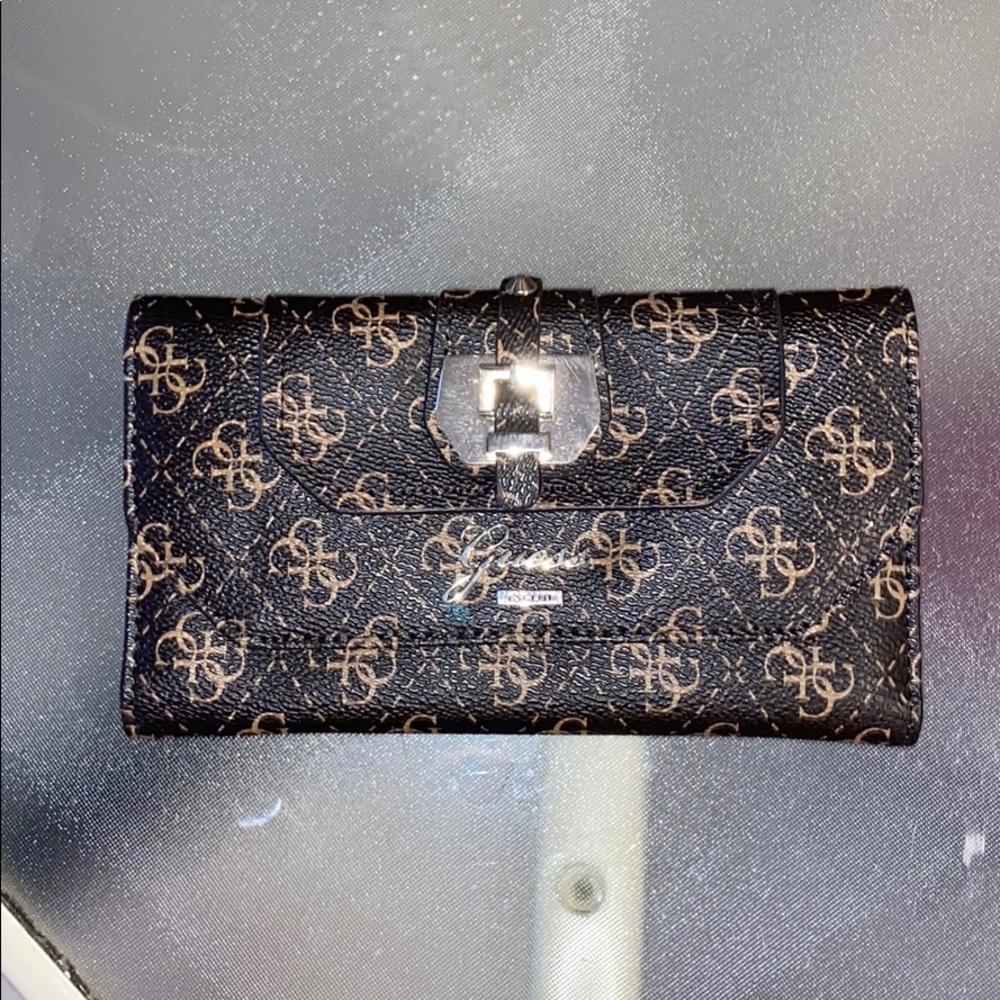 Guess Logo Trifold Brown Wallet